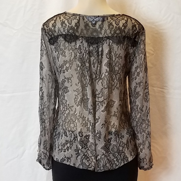 Jennifer Lopez Black Lace Blouse - Picture 4 of 8
